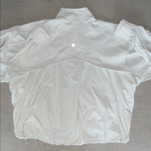 Lululemon women’s White Zip-Front Women's Jacket - Picture 2 of 3